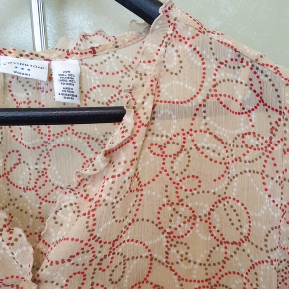 Woman's patterned blouse - Picture 2 of 6